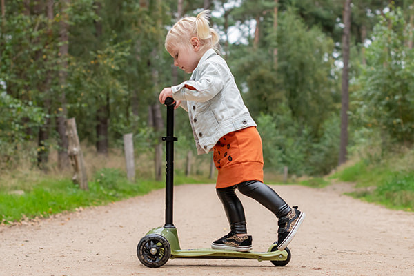 Esmee is 2 jaar oud en 92 cm lang