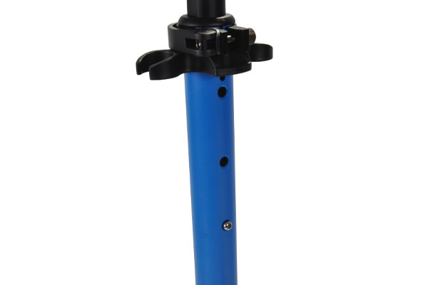 Het stuur is in hoogte verstelbaar