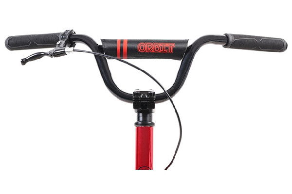 Met handrem en stuurkussentje