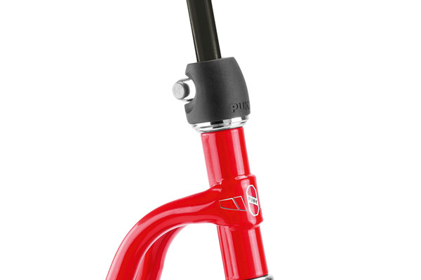 In hoogte verstelbaar stuur (59-70 cm).