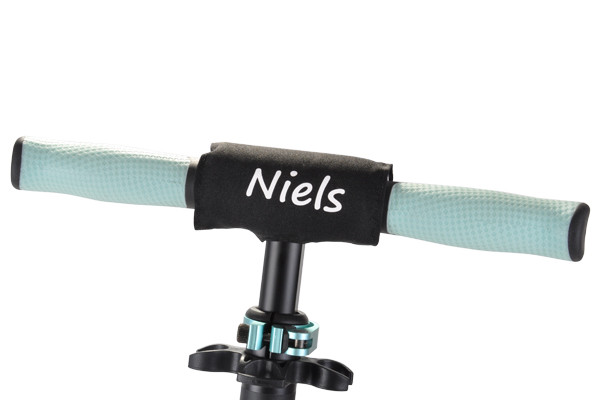 Optioneel: kinbeschermer met eigen naam.