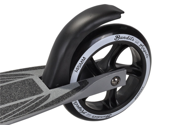 Voetrem op het achterwiel.