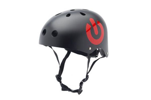 Coconuts helm zwart on off.