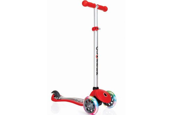 Stoere rode kinderstep Primo fantasy lights voor kids vanaf 3 jaar.