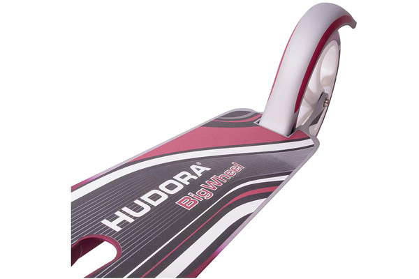 Voorzien van een voetrem