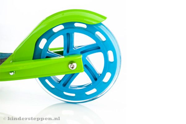 6 inch wielen met kogellagers.