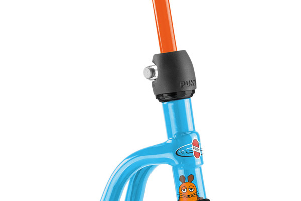 In hoogte verstelbaar stuur (64-73 cm).