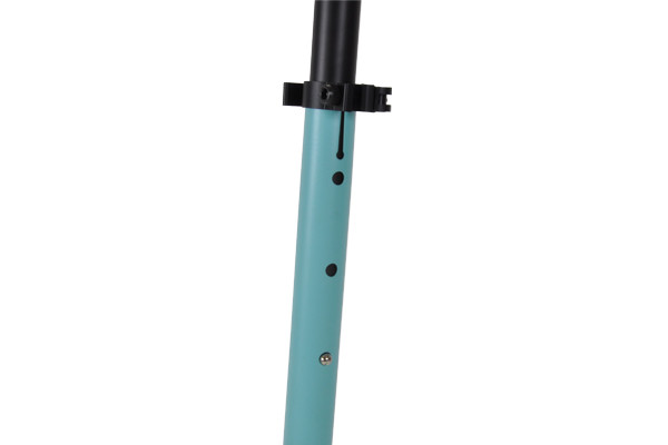 Stuur is eenvoudig in hoogte verstelbaar.