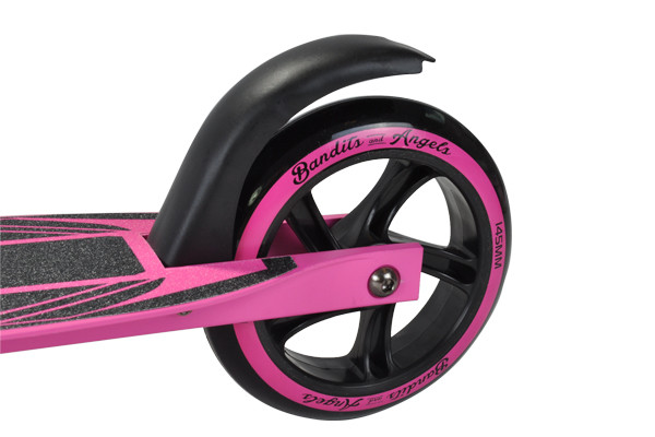 Voetrem op het achterwiel.